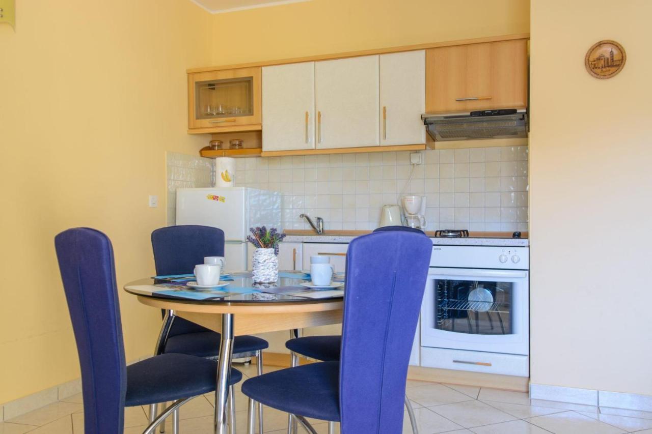Apartments Anton Винишче Экстерьер фото