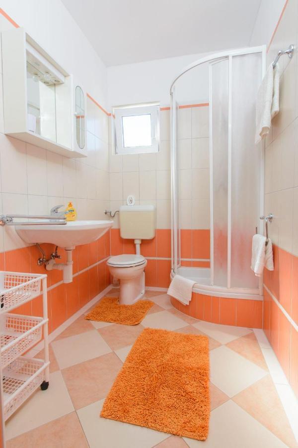 Apartments Anton Винишче Экстерьер фото