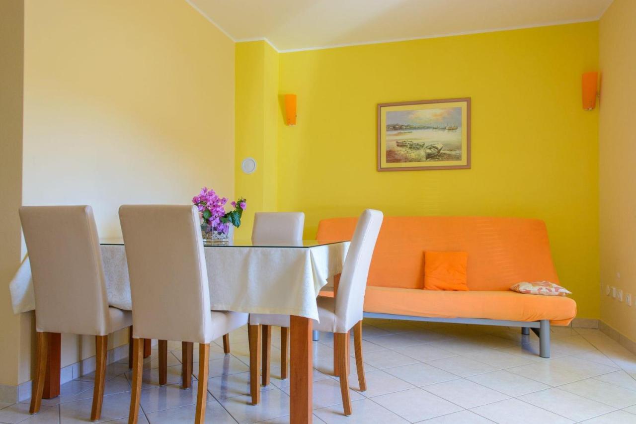 Apartments Anton Винишче Экстерьер фото